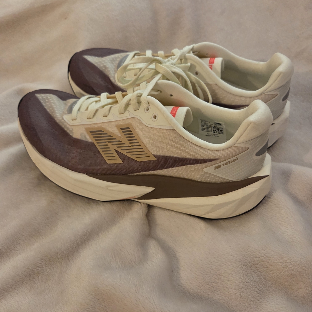 New Balance FuelCell Rebel v5